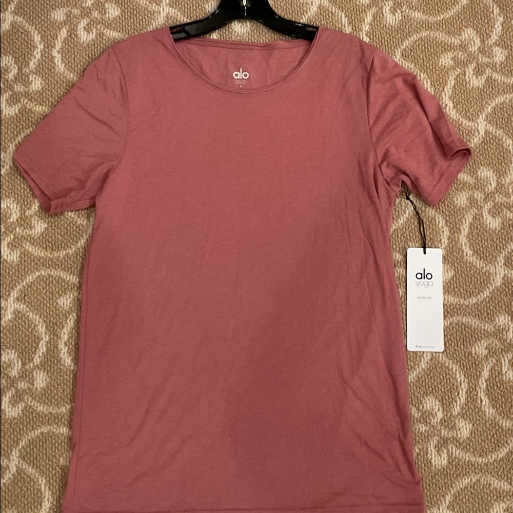 ALO YOGA MAUVE TRIBLEND SHORT SLEEVE TOP SIZE SMALL